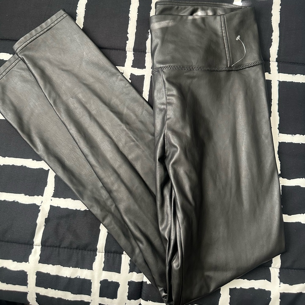 Women’s Black Pants